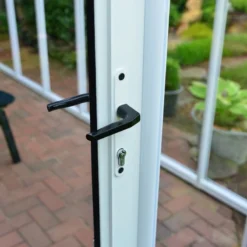 Véranda En PVC Et Polycarbonate Transparent 258x260cm Sun Room - Canopia By Palram -Jardin Abri Boutique veranda en pvc et polycarbonate transparent 258x260cm sun room rion 2